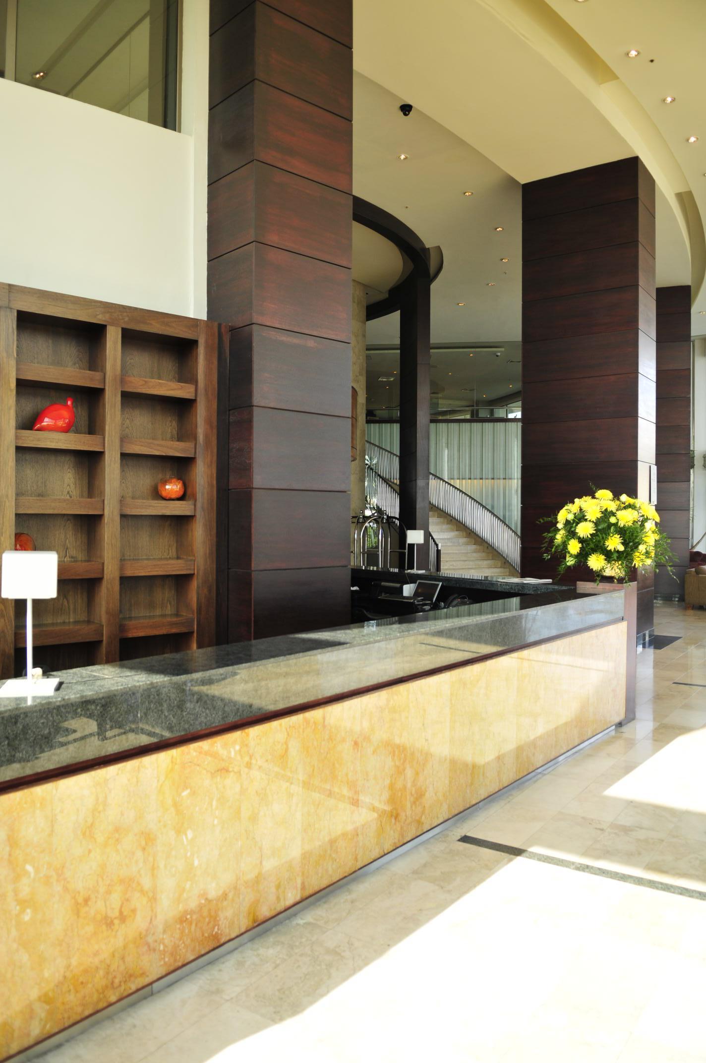 Hotel Enjoy Vina Del Mar Zewnętrze zdjęcie Reception desk at the hotel